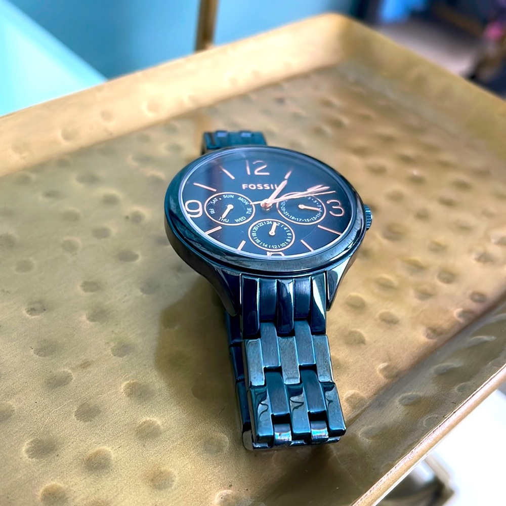 Fossil Watch - Picture 3 of 3